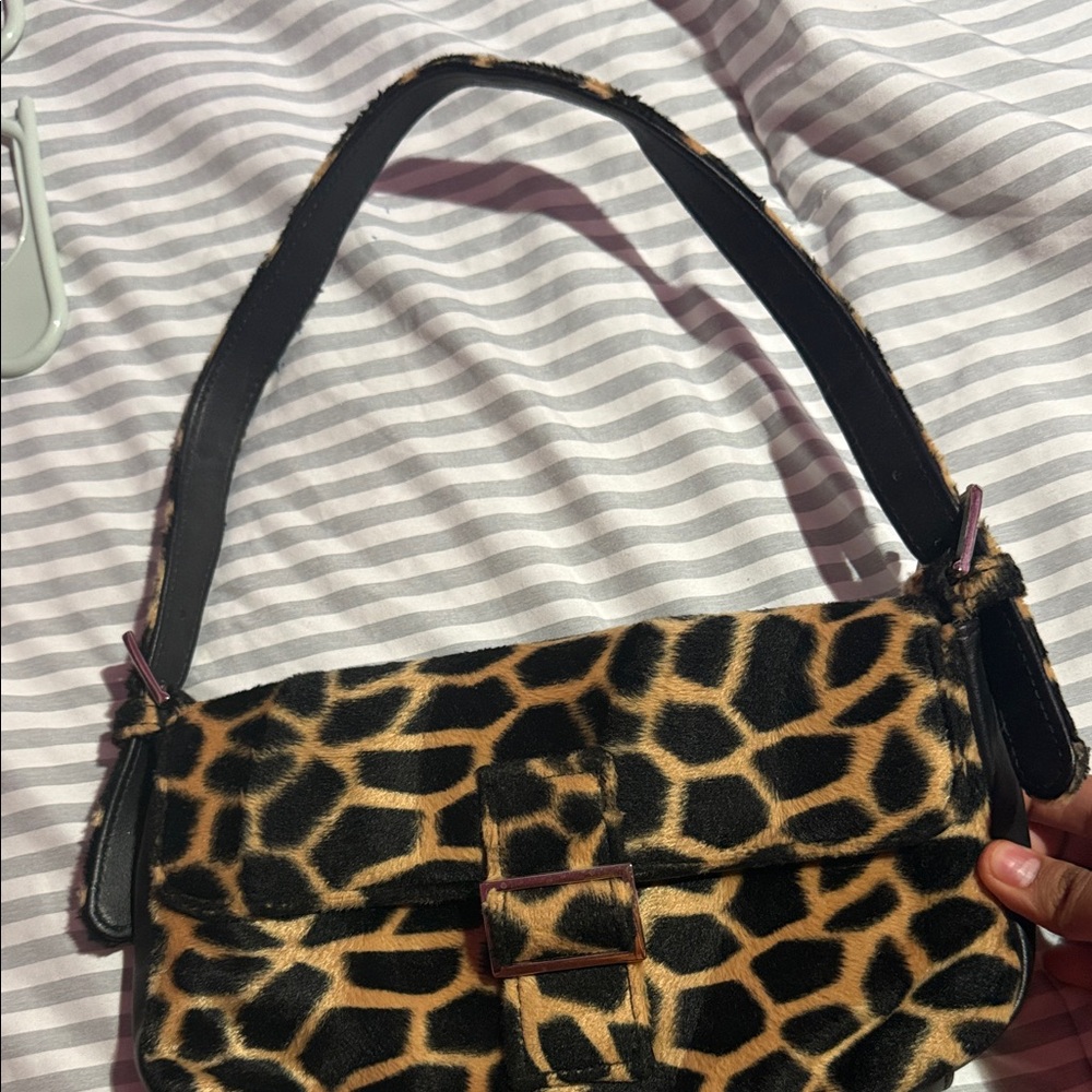 Giraffe Print Shoulder Bag